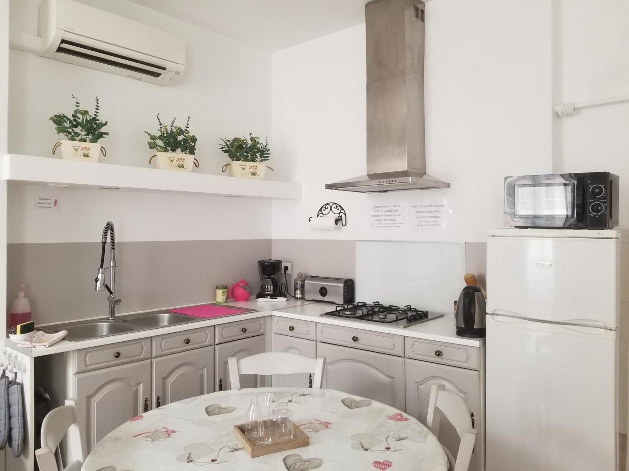 Apartamento Joli T2 de 40m² à louer à Le Muy  Exterior foto
